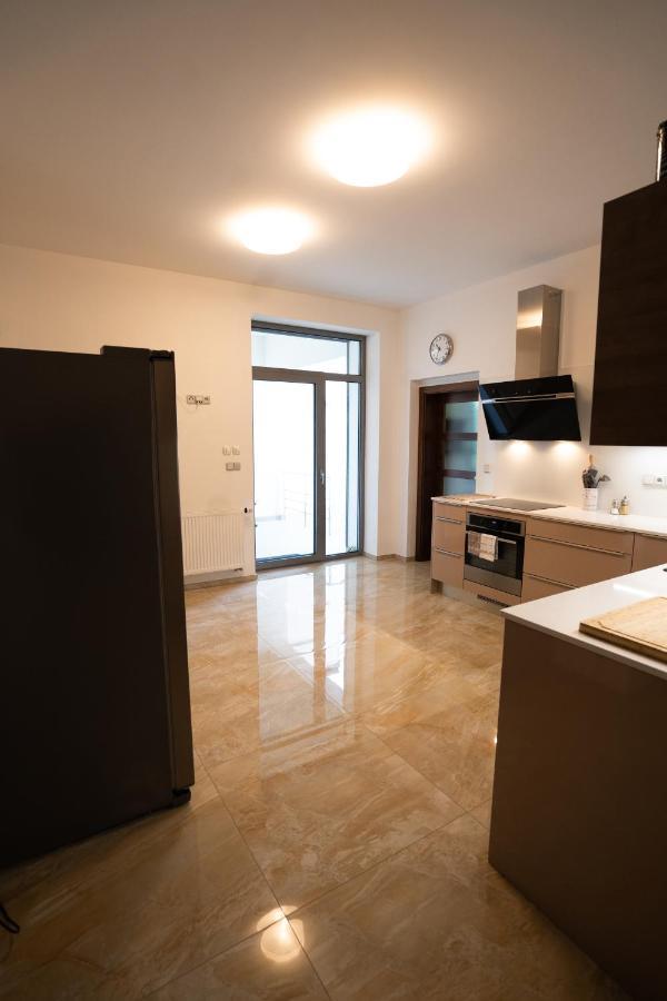Black Field Apartment Brno Exterior photo